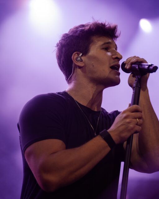 Hätte das Bad Kissingen Turnierplatz Open Air 2026 besser enden können?

Wir glauben nicht.
WOW. Einfach WOW! 

Wincent Weiss hat uns zum großen Finale noch einmal alles gegeben und ihr genauso! Mitsingen, Tanzen, Gänsehaut und dann auch noch Feuerwerk inklusive. 

Was für ein Abschluss. Was für ein Abend. Was für drei unglaubliche Tage auf dem Turnierplatz!

Danke Wincent für dieses grandiose Finale! 💛

Und DANKE an euch alle, die heute und an den vergangenen Tagen mit uns gefeiert haben.

Wir müssen das jetzt erst einmal ein bisschen sacken lassen. 🥹

Bad Kissingen – das war wunderschön!

Fotos @ivonnerode