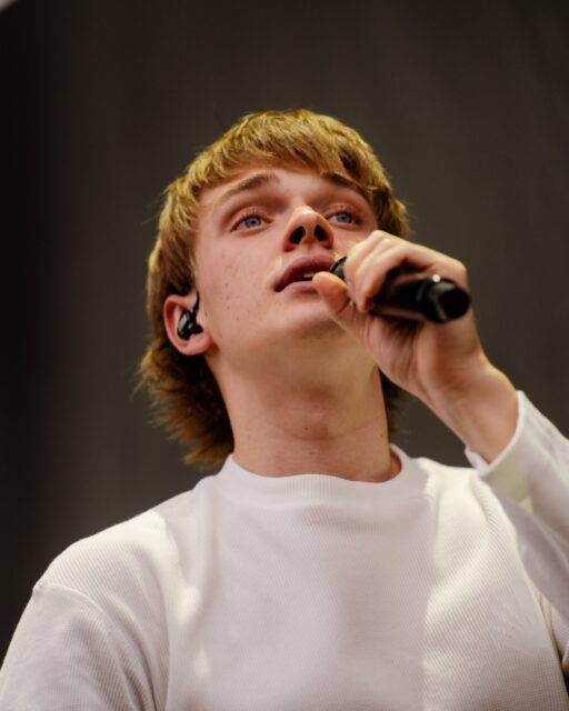 LETZTER ABEND – GO! 

Der Einlass lief super, ihr seid da und wir sind bereit für das große Finale des Bad Kissingen Turnierplatz Open Air 2026! 🙌

Gerade heizt euch LEVKA schon mal ordentlich ein, bevor später Wincent Weiss übernimmt. 

Wir haben richtig Bock auf diesen letzten Abend mit euch, also noch einmal alles geben, mitsingen, tanzen und gemeinsam einen unvergesslichen Sommerabend feiern! 😍

Bad Kissingen, seid ihr bereit für Wincent? 💛🎶

Fotos @ivonnerode